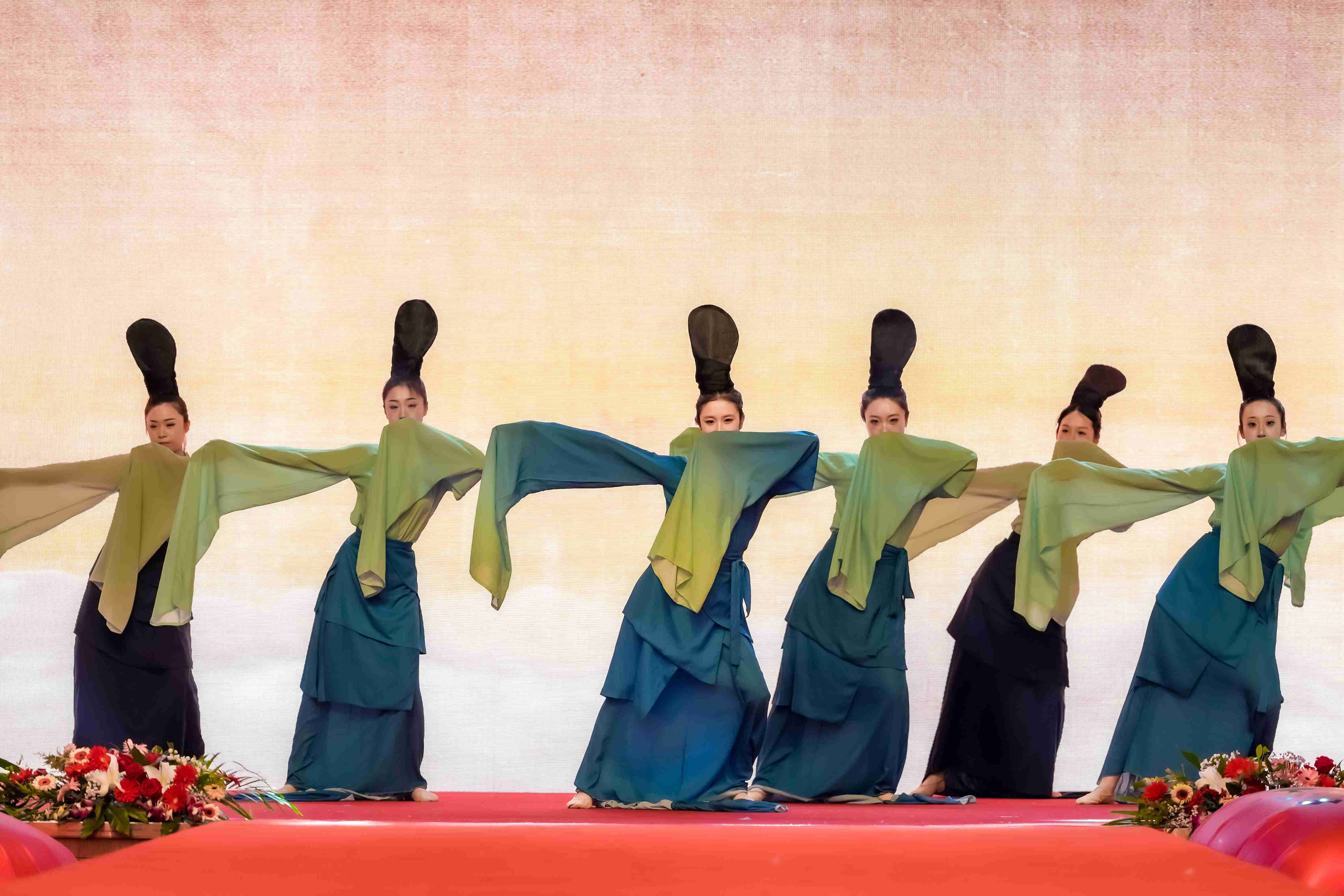 QIAN (1).jpg